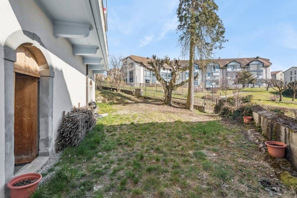 Immeuble de rendement idéalement situé à Oron 7