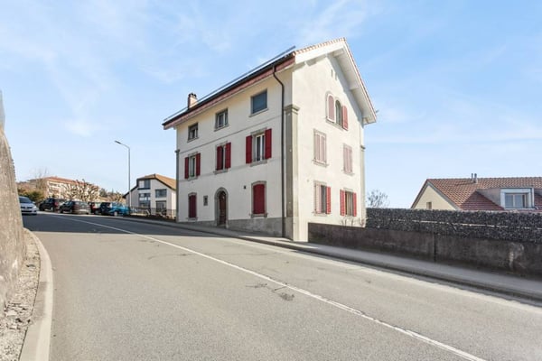 Immeuble de rendement idéalement situé à Oron 8