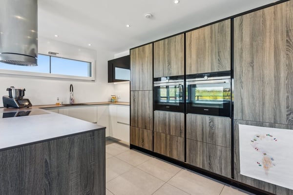 Villa Solaris - Élégance moderne baignée de lumière 4