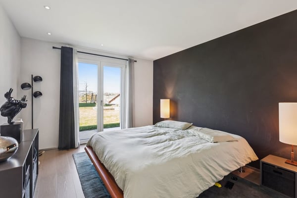 Villa Solaris - Élégance moderne baignée de lumière 8