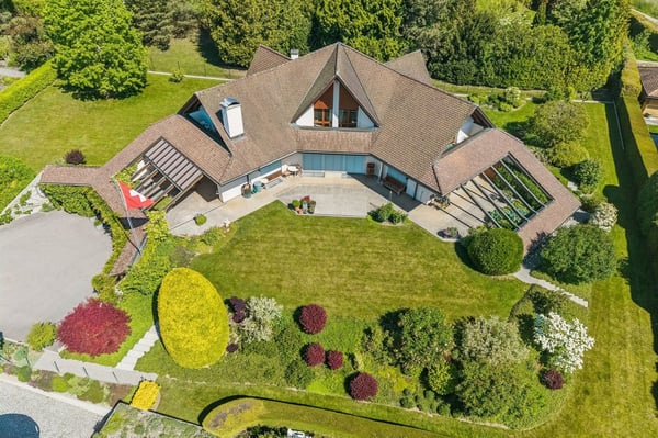 Élégante villa de prestige dans un quartier prisé à Villars-sur-Glâne 2