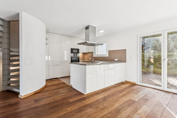 Maison familiale de 5.5 pièces rénovée Minergie avec jardin et garage 5