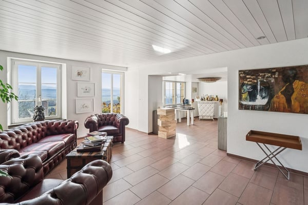 Propriété d'exception avec vue sur le lac à Bellerive 11