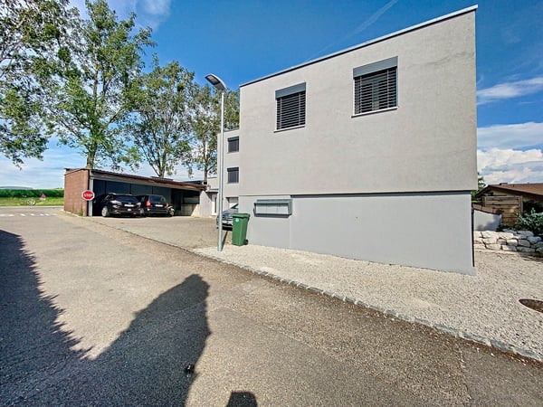 Immeuble de rendement à Marly - 3 logements avec piscine 8