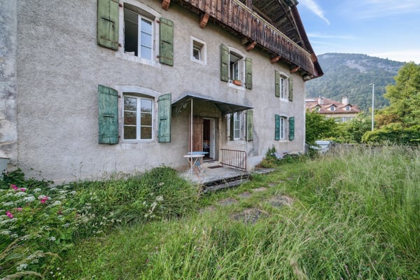 Ensemble immobilier à rénover au coeur de Baulmes, 2'934 m 4