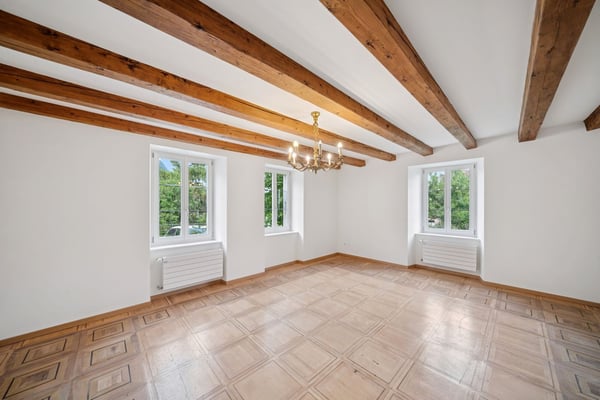 Ensemble immobilier à rénover au coeur de Baulmes, 2'934 m 8