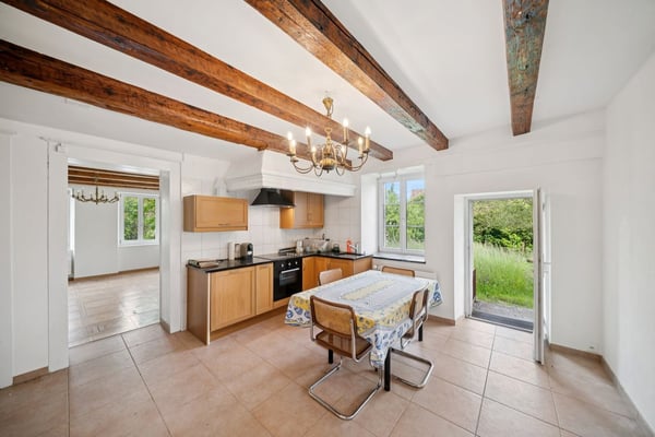 Ensemble immobilier à rénover au coeur de Baulmes, 2'934 m 10