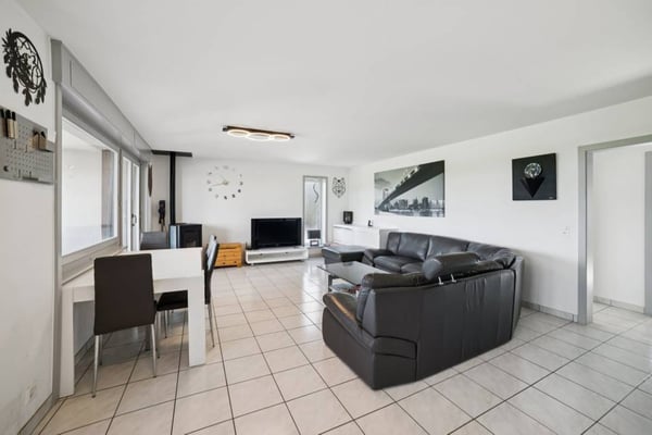 Ensemble immobilier deux appartements vendus en bloc 8