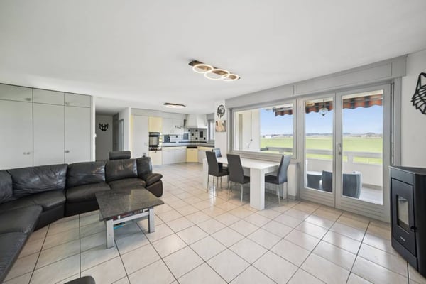 Ensemble immobilier deux appartements vendus en bloc 9