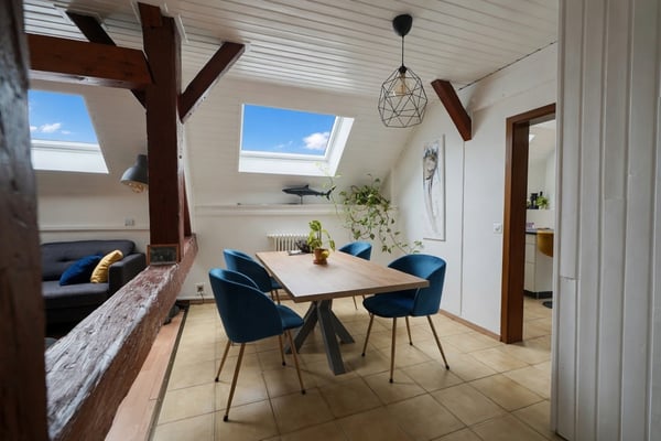 Maison paysanne de 1714 -- Trois logements, triplex familial et deux 2 5