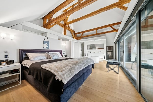 Luxe absolu et discrétion : ferme rénovée avec spa intérieur 11