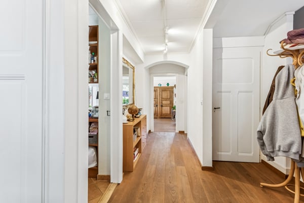 Villa individuelle sur terrain de 2'915 m², gains solaires importants 8