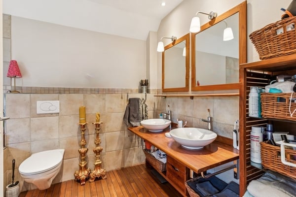 Villa individuelle sur terrain de 2'915 m², gains solaires importants 10