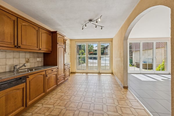 Maison de village 5.5 pièces - Beau potentiel de rénovation - La Chaux 4