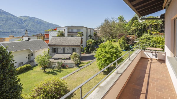 Casa bifamiliare con giardino e vista | Zweifamilienhaus mit Garten un 3