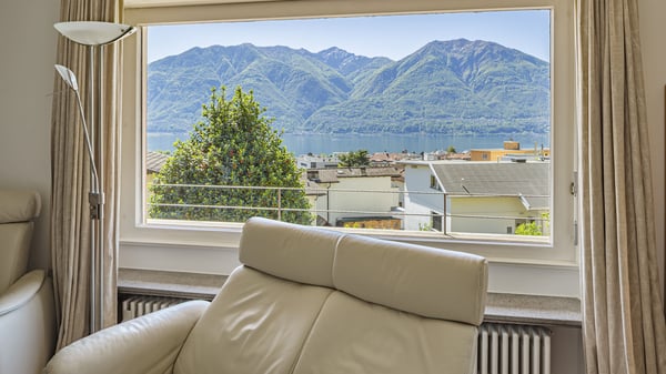 Casa bifamiliare con giardino e vista | Zweifamilienhaus mit Garten un 5