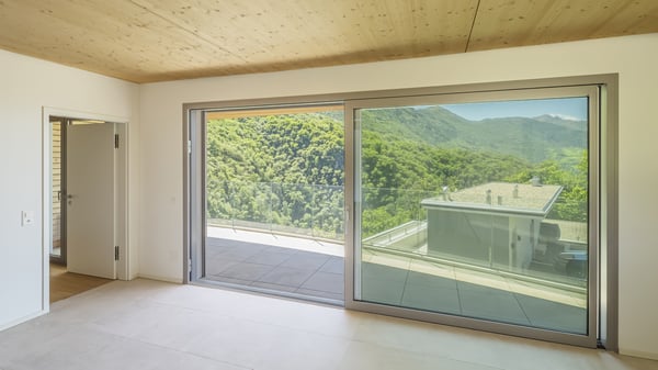 2.5 locali moderni con ampio balcone | Moderne 2.5-Zimmer-Wohnung mit 1