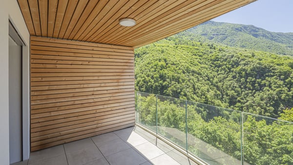 2.5 locali moderni con ampio balcone | Moderne 2.5-Zimmer-Wohnung mit 2