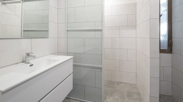 RINNOVATA, AUTENTICA E IMMERSA NEL VERDE | RENOVIERT, AUTHENTISCH UND 4