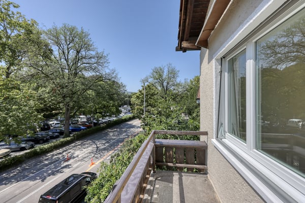 Hochwertig sanierte 2.5-Zimmer-Wohnung im Seefeld 10