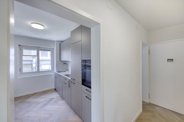 Hochwertig sanierte 2.5-Zimmer-Wohnung im Seefeld 5