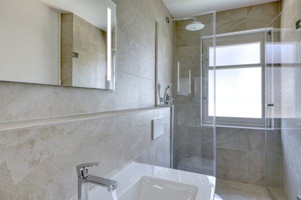 Hochwertig sanierte 2.5-Zimmer-Wohnung im Seefeld 6