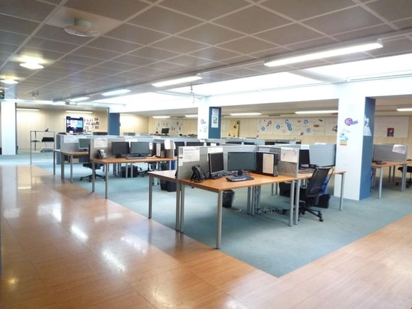 Grosszügige Gewerbefläche: für Büro, Fotostudio, Ausstellung, Verkauf... 6