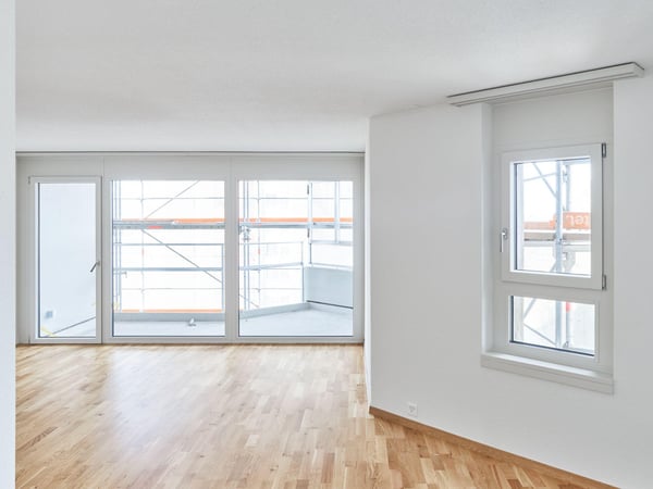 Fernsicht aus sanierter 1.5-Zimmerwohnung 3