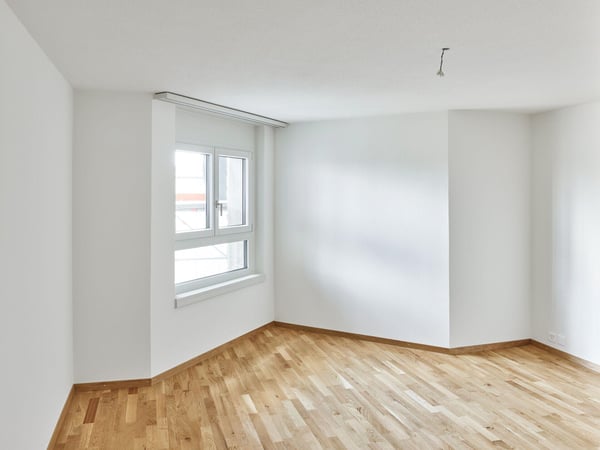 Fernsicht aus sanierter 1.5-Zimmerwohnung 7