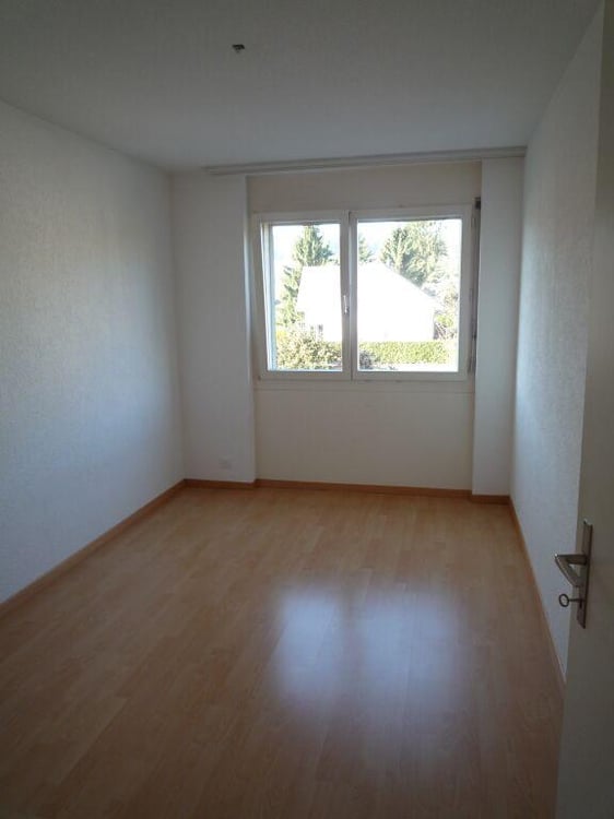 Kinderfreundliche 4.5 Zimmerwohnung in Worben 6