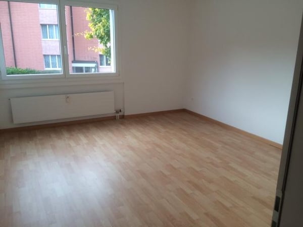 Grosszügige 2.5-Zimmerwohnung in Heimberg 7