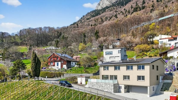 Modernes 5.5-Zimmer-Einfamilienhaus mit flexibler 2.5-Zimmer-Einliegerwohnung 28