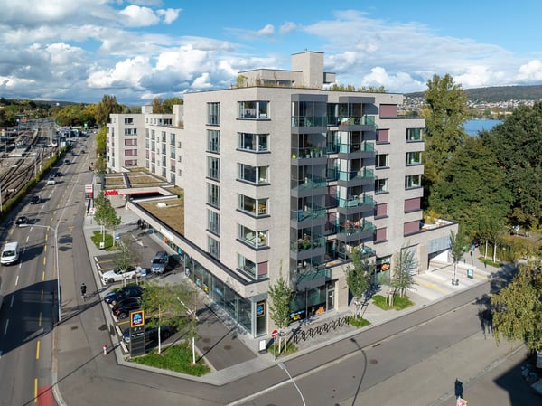 Charmante 2.5-Zimmerwohnung mit Seesicht