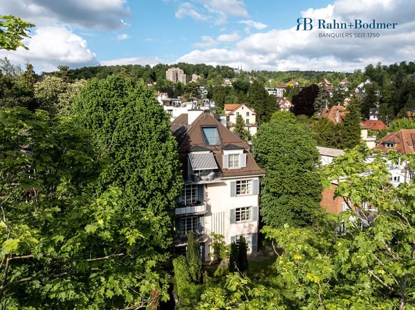 Grosszügige Maisonette-Wohnung mit Dachterrasse an exklusiver Zürichberg-Lage 14