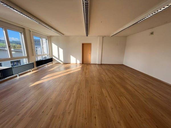 Schöne & Zentrale Bürofläche zu Vermieten 5