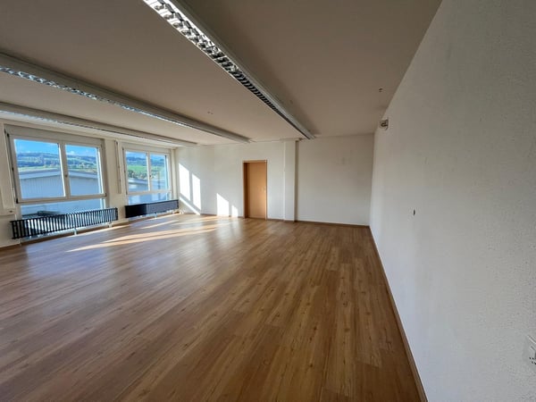Schöne & Zentrale Bürofläche zu Vermieten 8