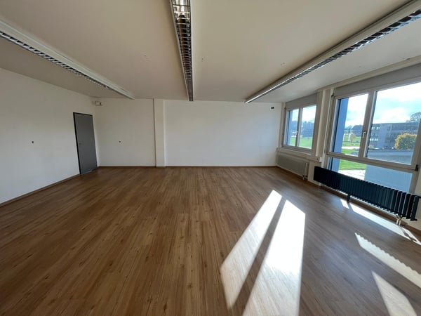 Schöne & Zentrale Bürofläche zu Vermieten 6