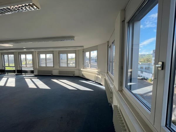 Schöne & Zentrale Bürofläche zu Vermieten 9