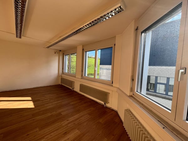 Schöne & Zentrale Bürofläche zu Vermieten 8