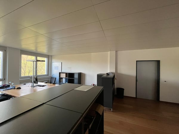 Schöne & Zentrale Bürofläche zu Vermieten 8