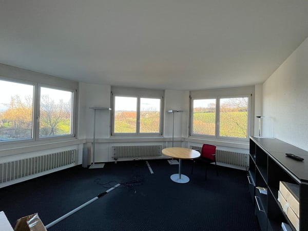 Schöne & Zentrale Bürofläche zu Vermieten 14