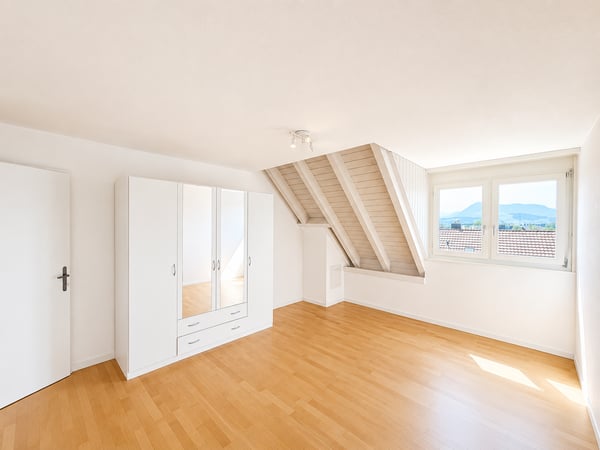 Maisonette-Wohntraum mit Galerie und Bergsicht in Abtwil 4