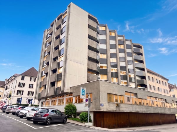 Bureaux/locaux 102-402 m², haute visibilité - La Chaux-de-Fonds 1