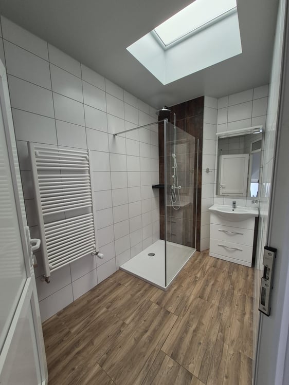 Stadthaus renoviert 2018 – 1.5 Zimmer, Terrasse 61m², Doppelgarage 7
