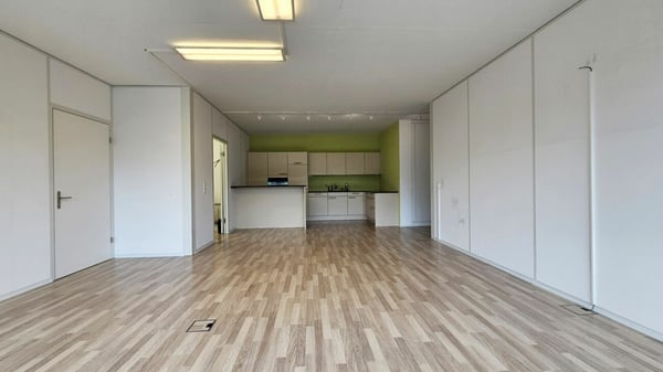 «Bestpreis-Garantie» Ihr Standort im repräsentativen Business Park in Freienbach 1