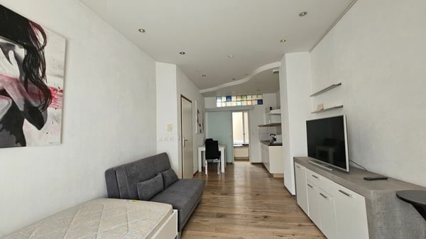 Attraktives Mehrfamilienhaus mit drei Wohneinheiten im Zentrum von Glarus - interessantes Renditepotenzial 12