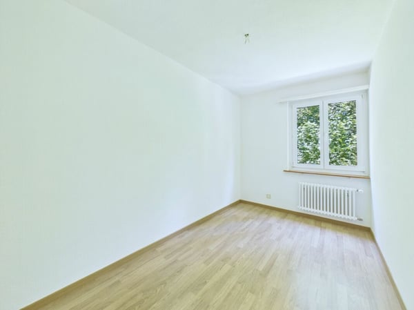 Gepflegte 3.5 Zimmer Wohnung im 1.OG 4