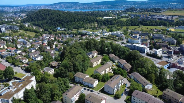 Attraktive 4.5 Zimmer Wohnung im 2.OG 13
