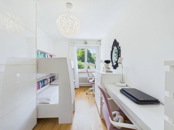 Attraktive 4.5 Zimmer Wohnung im 2.OG 4