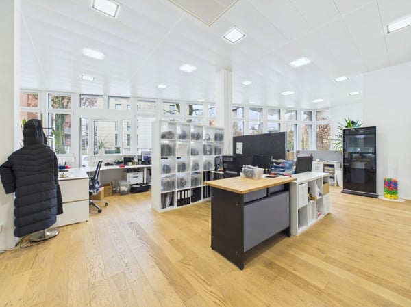 Moderner Büroplatz am Berninaplatz 6